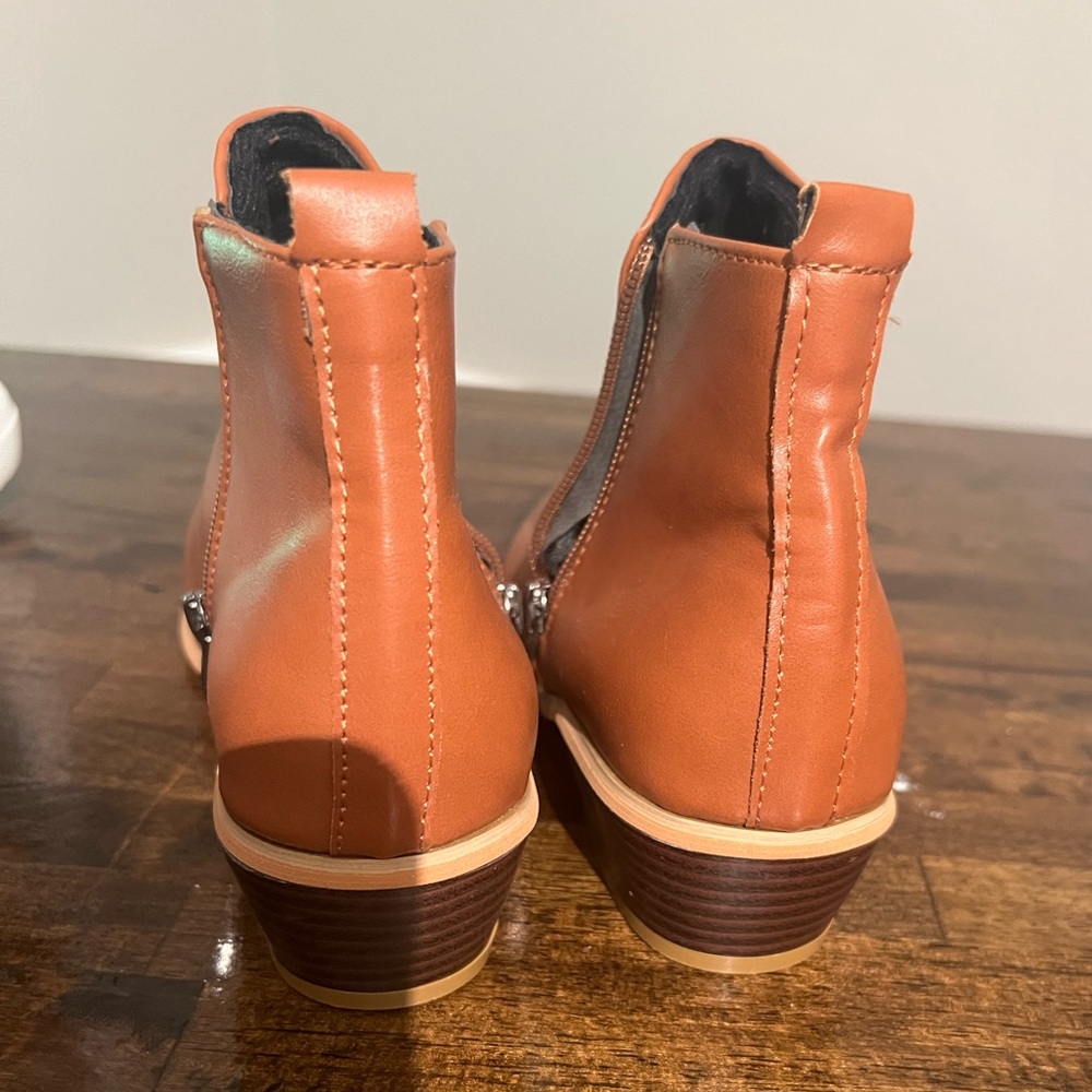 Brown zip up ankle boots